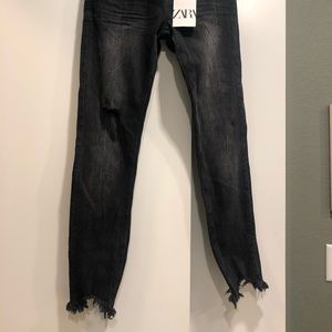 Zara NWT Victory Black Skinny Jeans Distressed Size 6